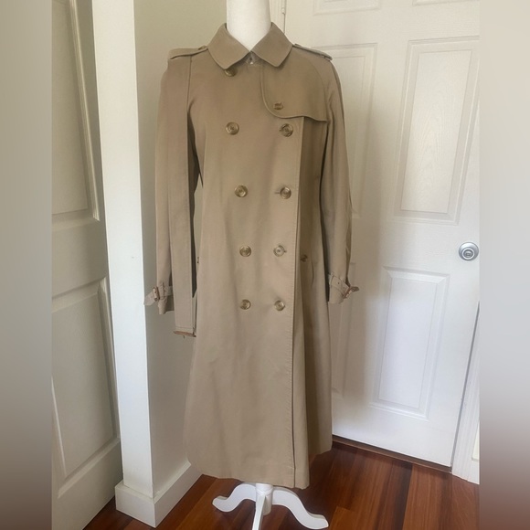 Burberry Trench Coat - Picture 5 of 17